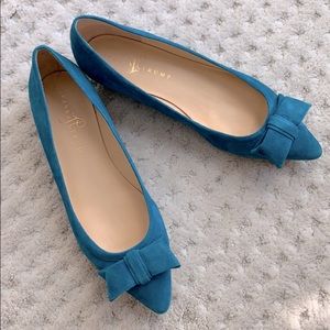 Ivanka Trump turquoise suede flats